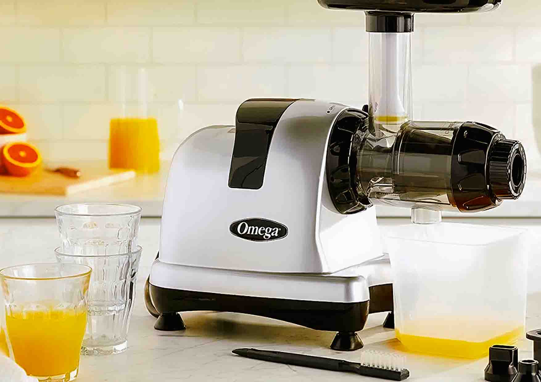 Omega NC900HDC Cold Press Juicer Machine, Vegetable and Fruit Juice Extractor and Nutrition System