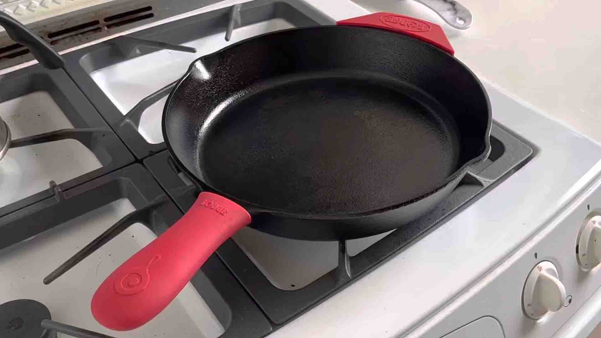 WHAT IS THE BEST POOTS AND PANS FOR GAS STOVE